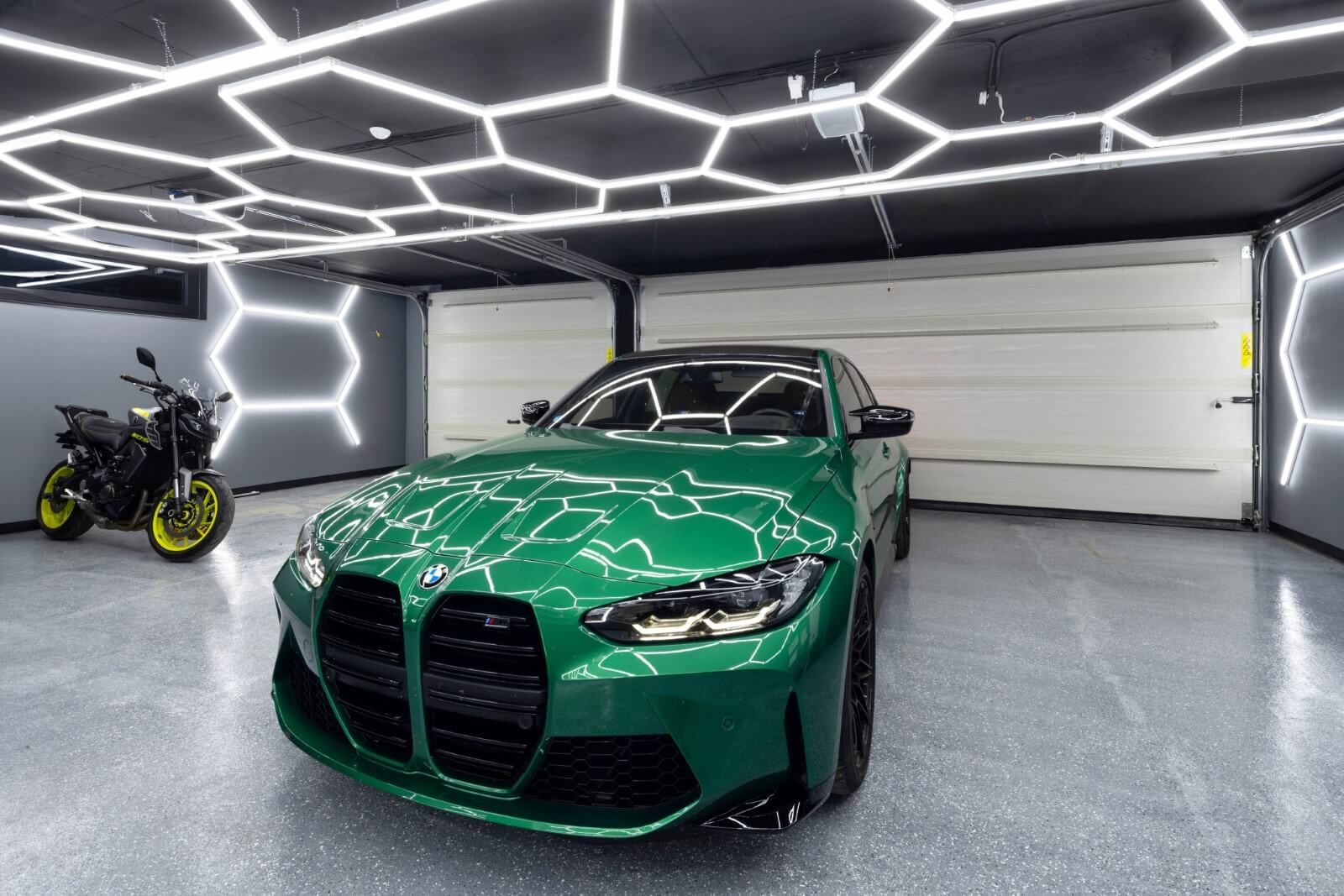 Automatic garage door, garage lighting