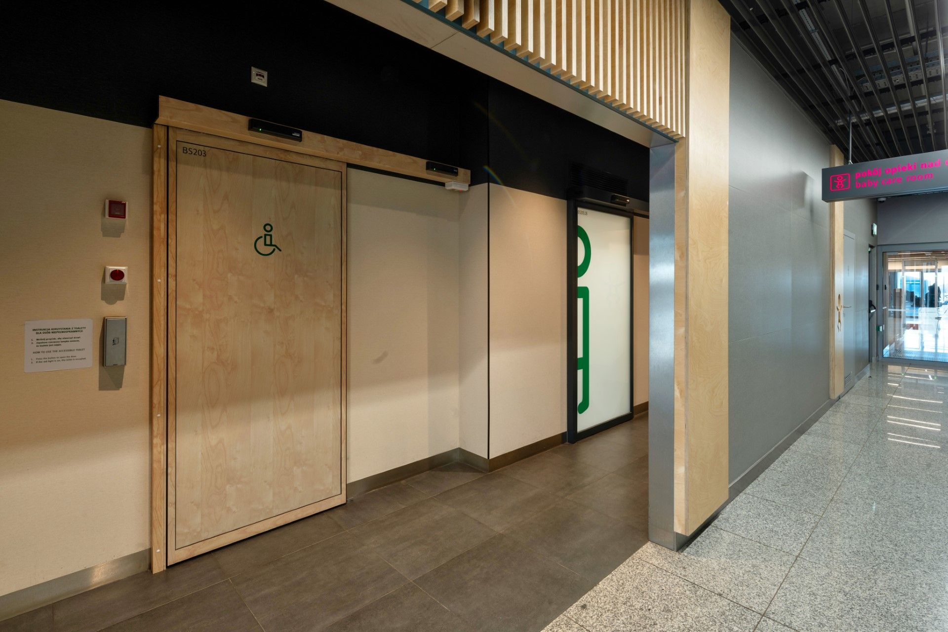 WIŚNIOWSKI Doors at Katowice Airport