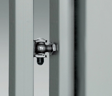 Adjustable hinge