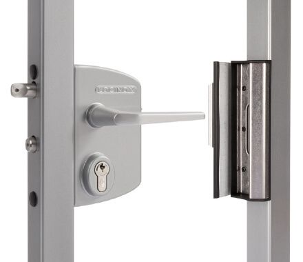 LAKQU2 cassette lock with SAKL catch