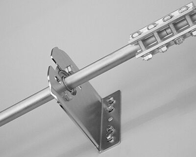 Open structure of the mounting elements