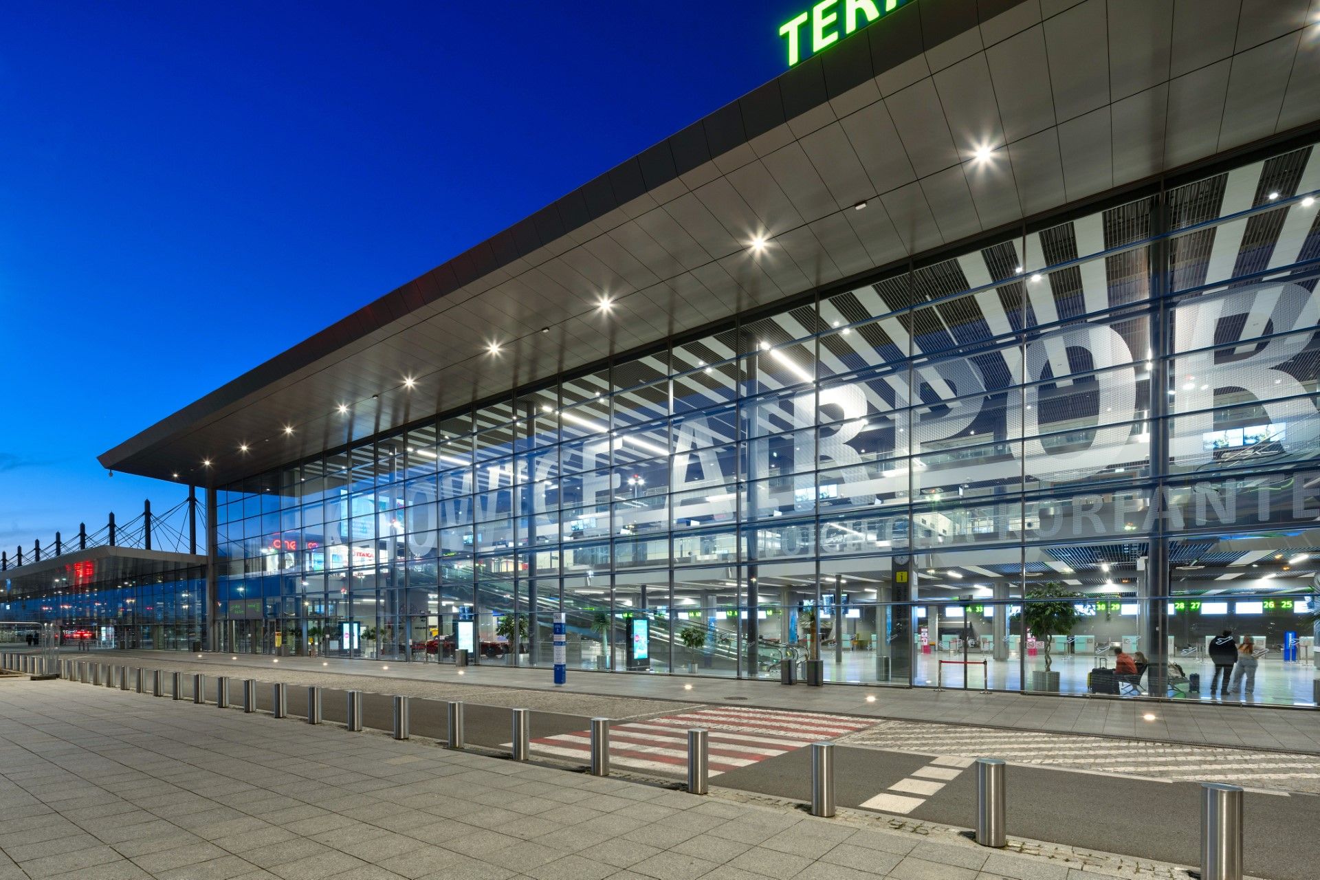 Glazing at Pyrzowice Airport