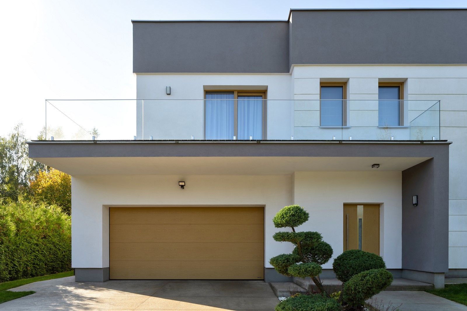 UniTherm garage door; CREO 347 door; Natural Oak colour